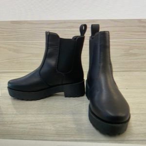 Dirty Laundry Monet Chelsea Boots